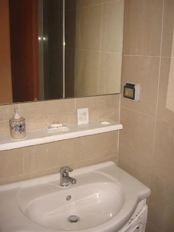 **  Aries House Hotel Rome Italy